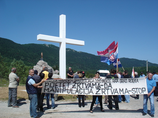 Spomen-križ na Jadovnom/Arhiva Lika pressa Gospić                                                                                                                                                                                                         